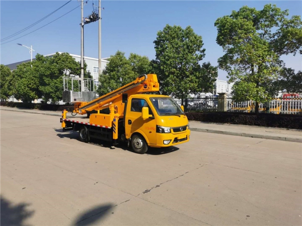 國六東風途逸16米高空作業車 高效安全，城市建設的得力助手