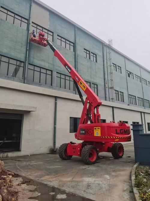 高空作業車租賃 安全、高效、靈活的現代化施工解決方案